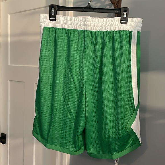 Nike Dri-Fit ‘jump man Jordan’ training shorts - Picture 6 of 9